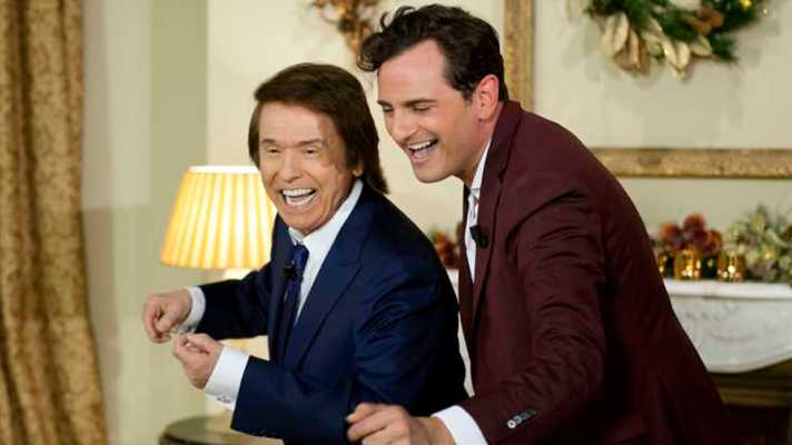 Especiales de Navidad - Raphael canta 'Mi gran noche' con Asier Etxeandía
