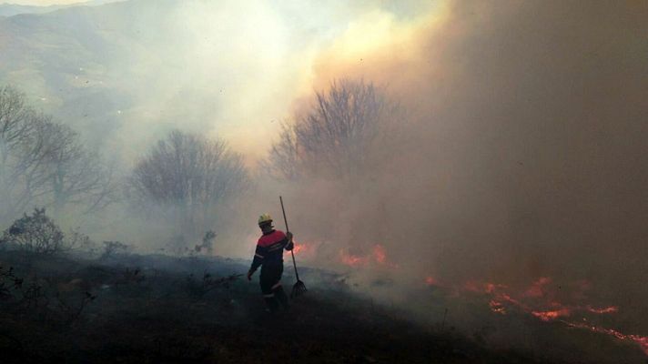 Telediario 1 - 20 incendios continúan activos en el norte del país