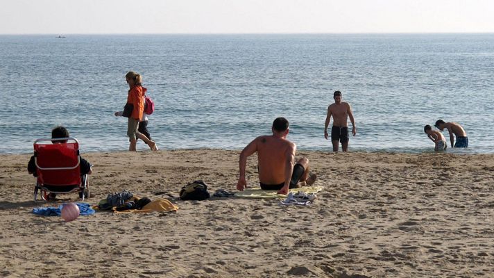 Telediario 1 - Crece el número de turistas y también repuntan los precios