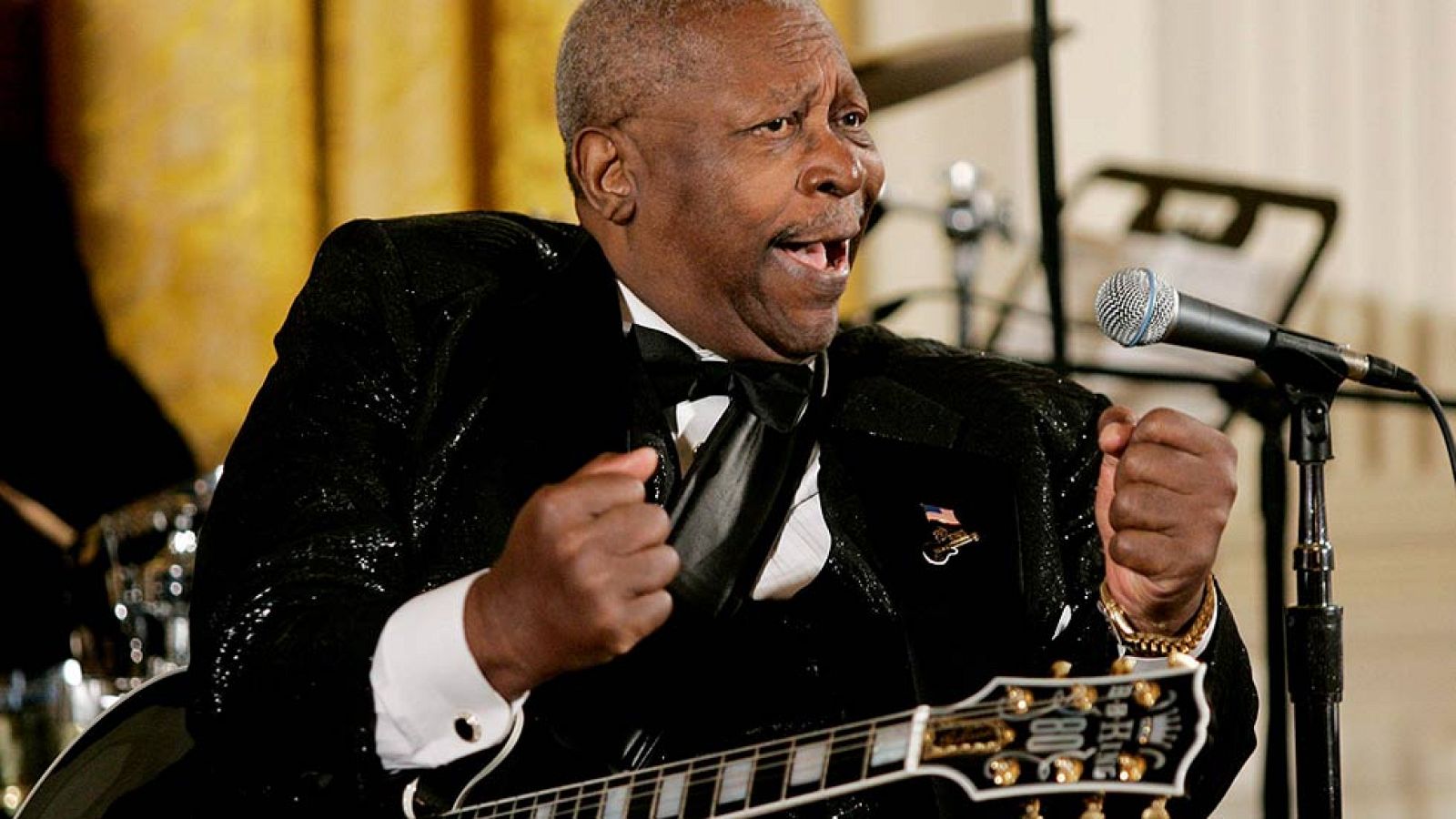 Grandes nombres de la música que nos dijeron adiós en 2015