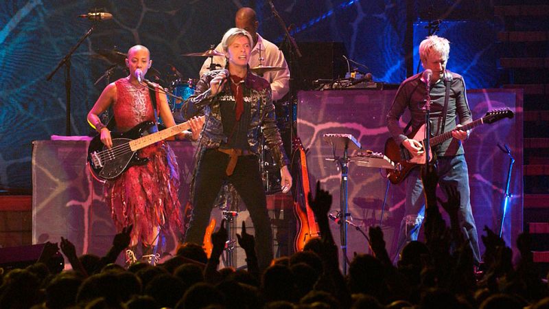 Empezaremos el 2016 con la msica de David Bowie y lo cerraremos con lo nuevo de U2