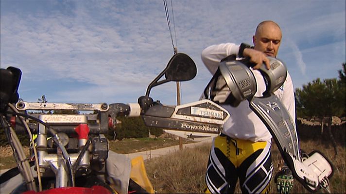 Telediario 1 - Alberto Prieto será el primer piloto en competir en el Dakar con un solo brazo útil
