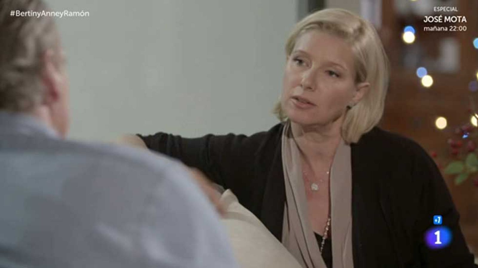 Anne Igartiburu ha relatado cómo su madre murió en un accidente de helicóptero mientras participaba como voluntaria en las labores de rescate de un niño en Picos de Europa. Anne tenía solo 16 años.