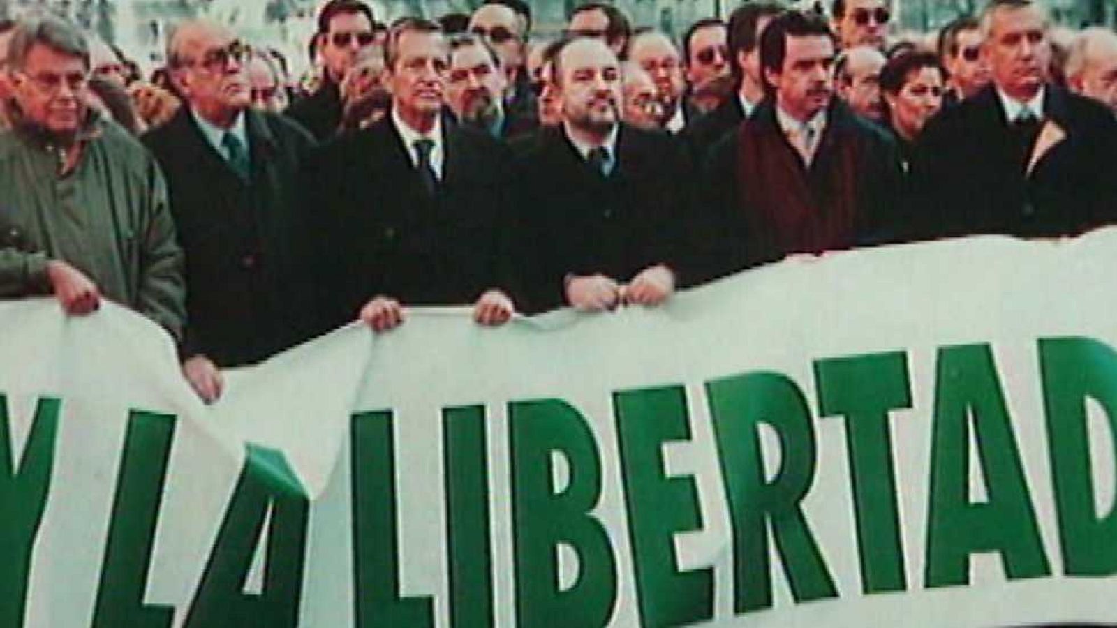 Fue informe - Fotografía de 25 años (2000) - ver ahora