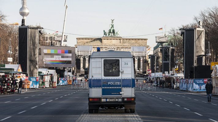 Telediario 1 - Telediario 2 en 4' - 31/12/15