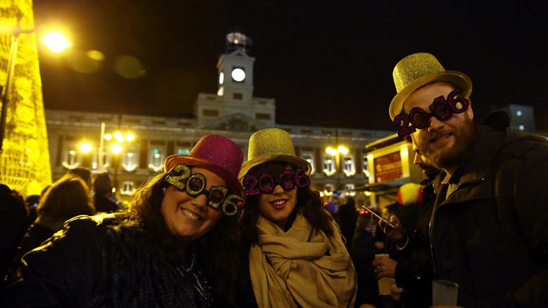 La Nochevieja en España, una geografía de variedad, originalidad y fuegos artificiales