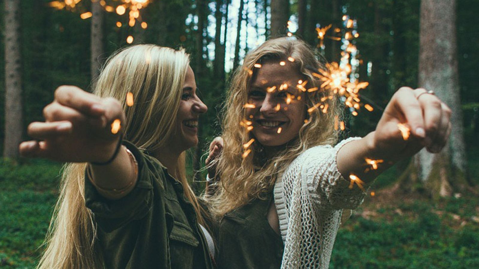 Jóvenes en Tarragona llevan más de 70 horas celebrando Nochevieja