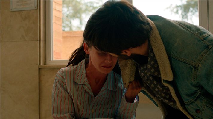 Cuéntame cómo pasó - Karina intenta superar las secuelas de Alcalá 20