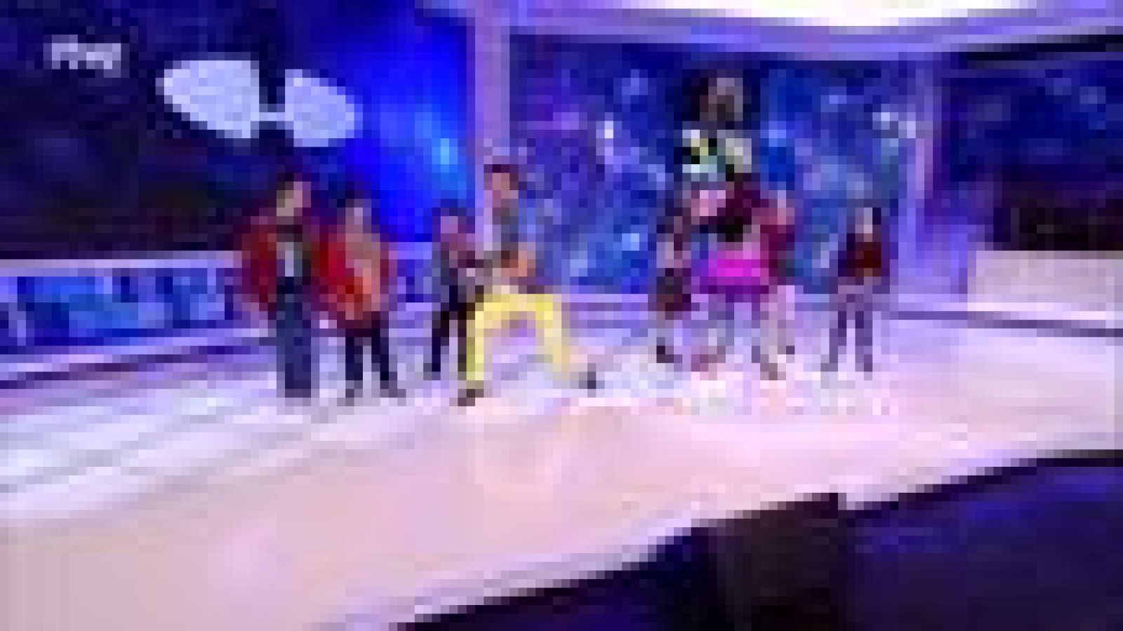 Salta y juega que es Navidad con Juan D y Beatriz