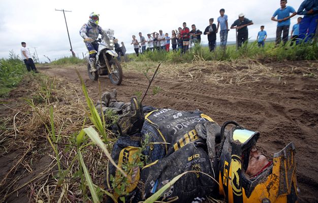 Telediario 1 - A los peligros del rally Dakar ahora se suma la altitud