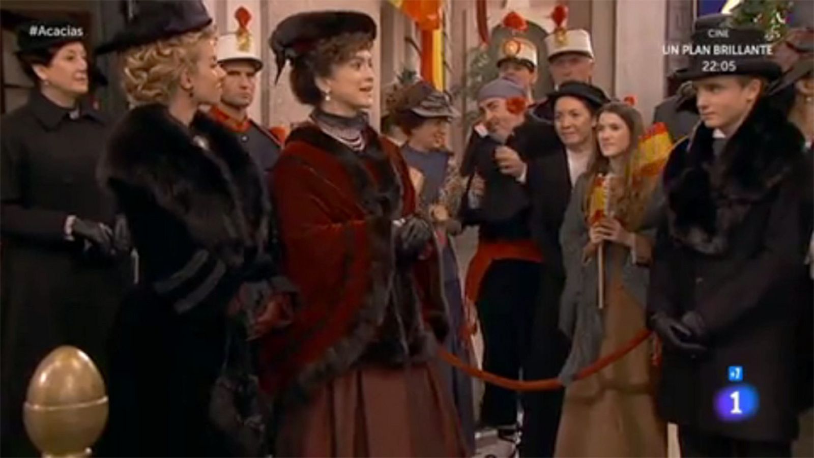 Acacias 38 - Cayetana se reúne con la reina