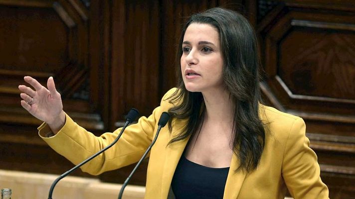 Telediario 1 - La oposición en el Parlament muy crítica tanto con Puigdemont como con Mas