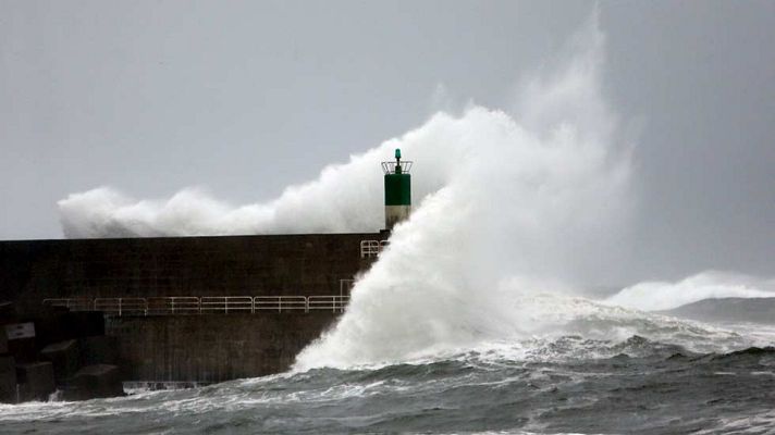 Telediario 1 - El temporal de lluvia y viento sigue haciendo estragos en Galicia