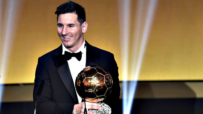 El argentino Leo Messi, con la consecución de su quinto Balón de Oro, ha liderado el éxito barcelonista en Zúrich, completado con el premio a Luis Enrique Martínez como mejor entrenador del año y con la presencia de cuatro azulgranas en el equipo ide