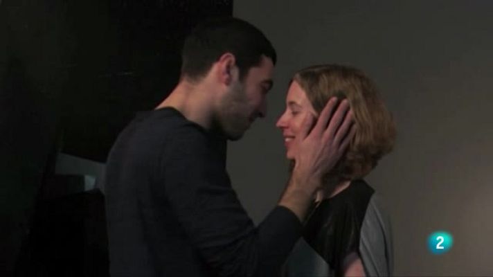 La 2 Noticias - La 2 Noticias - Besos contra la censura