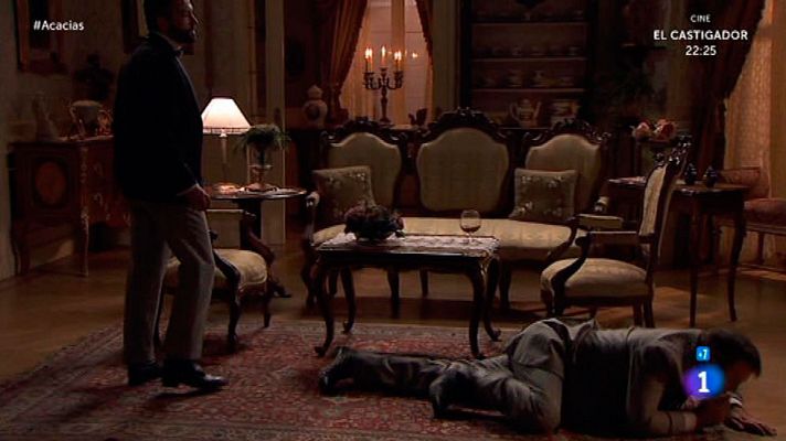 Acacias 38 - Felipe golpea a Guerra