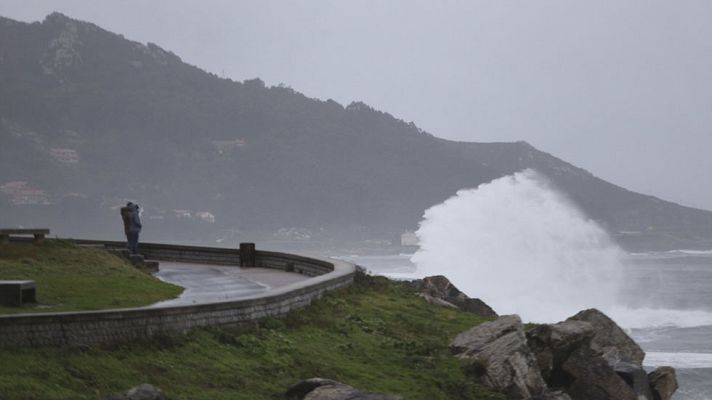 El tiempo - Las lluvias y el viento continuarán mañana en Galicia y el Cantábrico