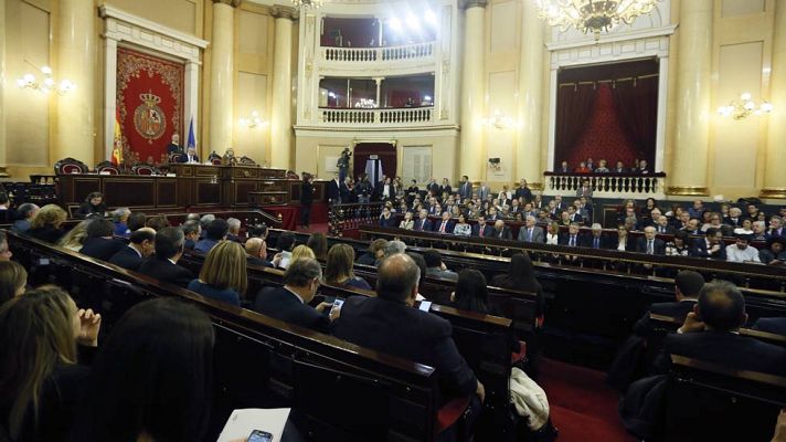 Telediario 1 - El PSOE cederá cuatro senadores a Democràcia i Llibertat y ERC para que formen grupo propio