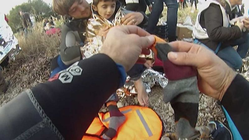 Así trabaja la organización humanitaria Proem-Aid en Lesbos