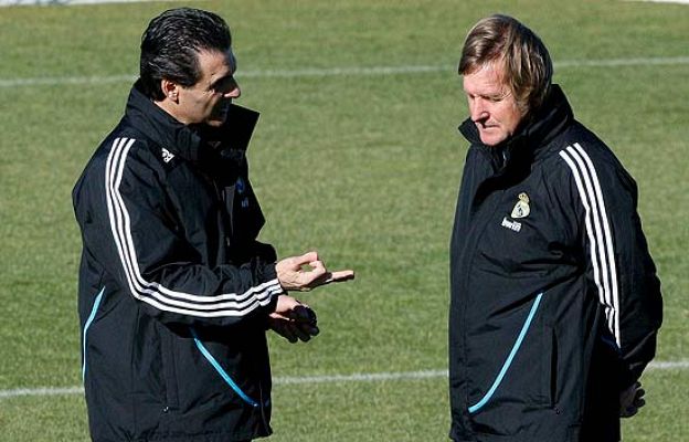  - Schuster vuelve al césped