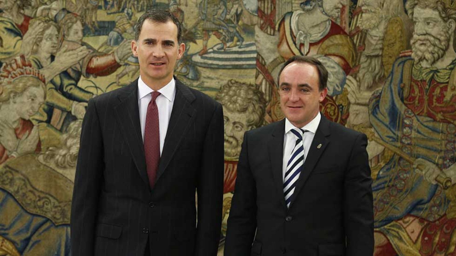 Felipe VI recibe al presidente de UPN que ve al rey "con mucha responsabilidad"