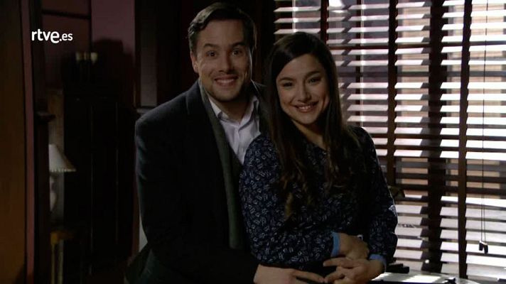 Acacias 38 - Especial 200 - Roger Berruezo y Sheyla Fariña saludan