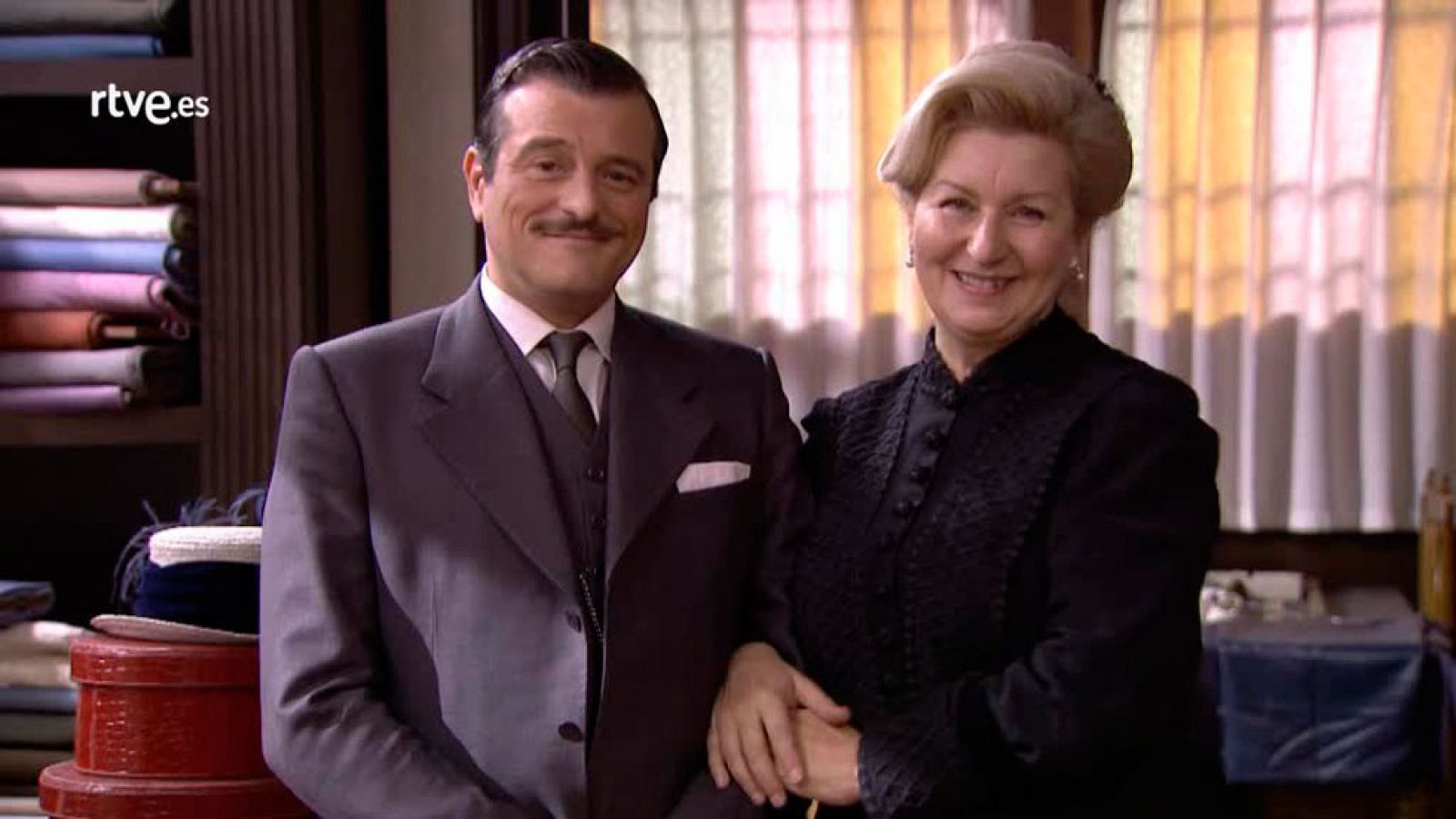 Acacias 38 - Especial 200 - María Tasende, Raúl Cano y Amparo Fernández saludan