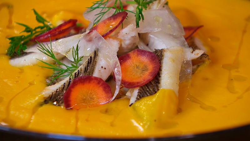 Crema de zanahoria con hinojo y araña