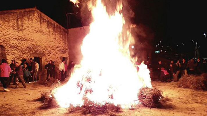 España Directo - Villarta de los Montes celebra la fiesta del tizne