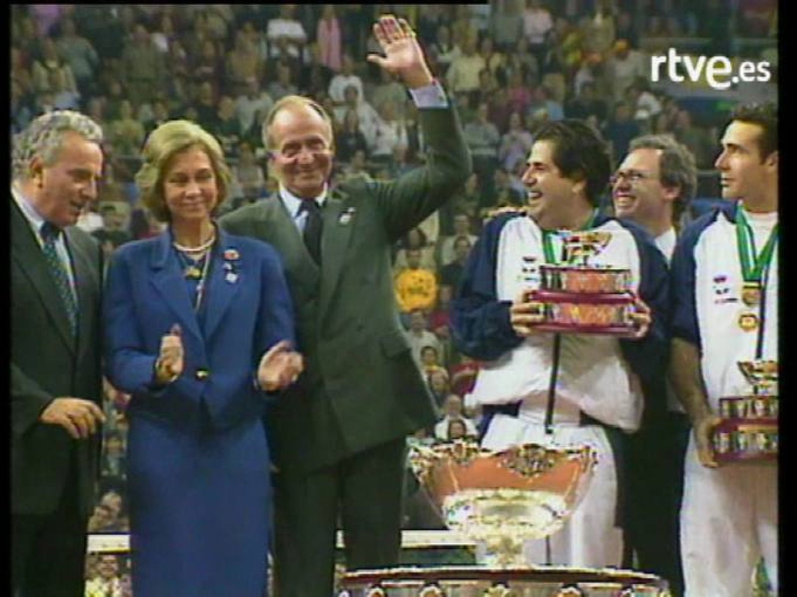 Copa Davis 2000: triunfo de la selección española (en directo en el telediario 2) | Ver