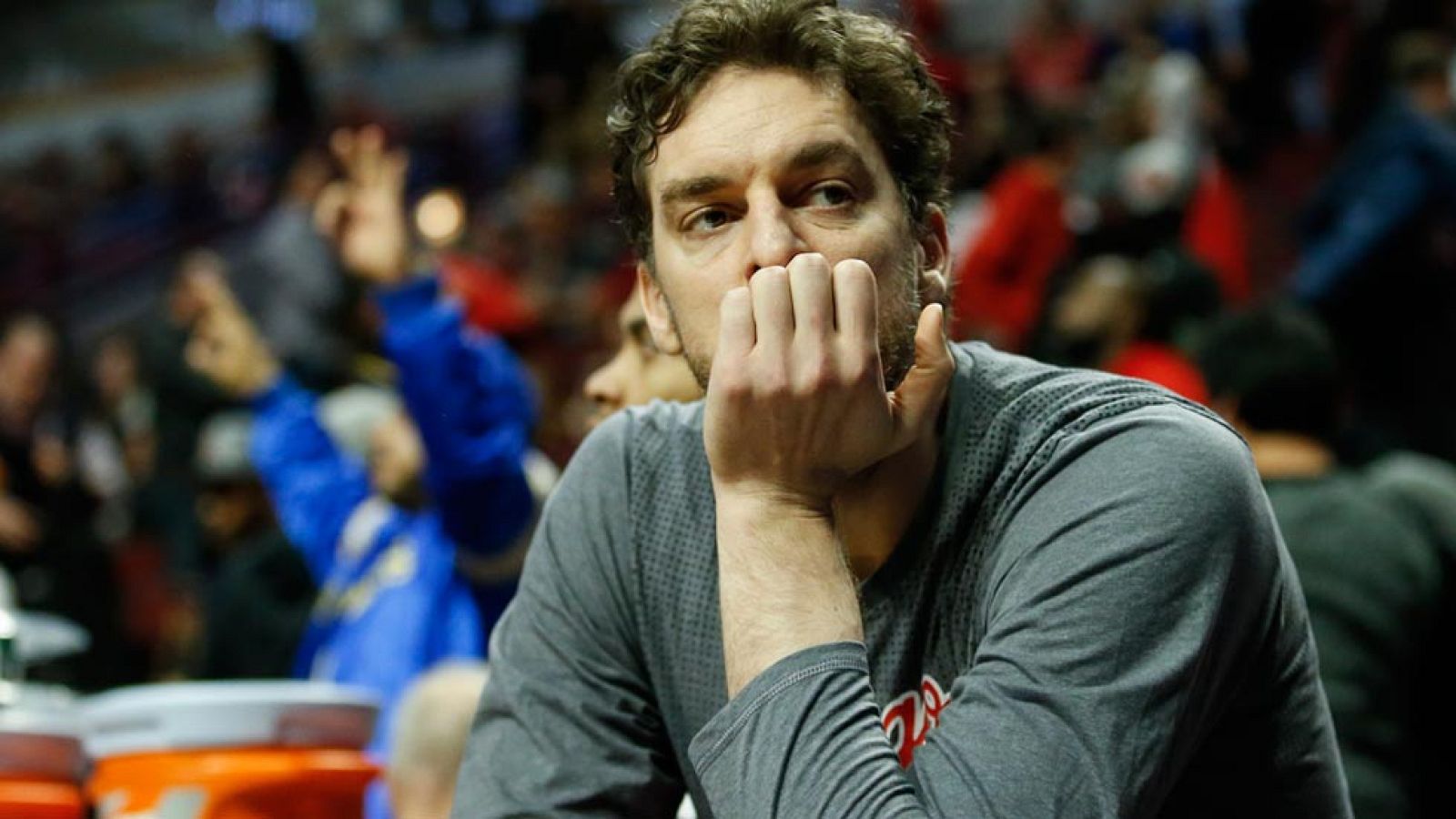 El jugador de los Bulls Pau Gasol ha rozado la titularidad en el partido de las estrellas de la NBA, que solo podrá jugar si es elegido entre los reservas. Carmelo Anthony le superó en 360 votos en la votación popular.