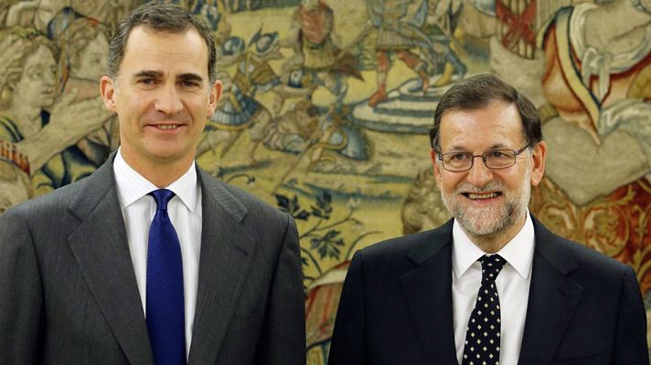 Telediario 1 - El rey recibe a Rajoy en consultas para la investidura