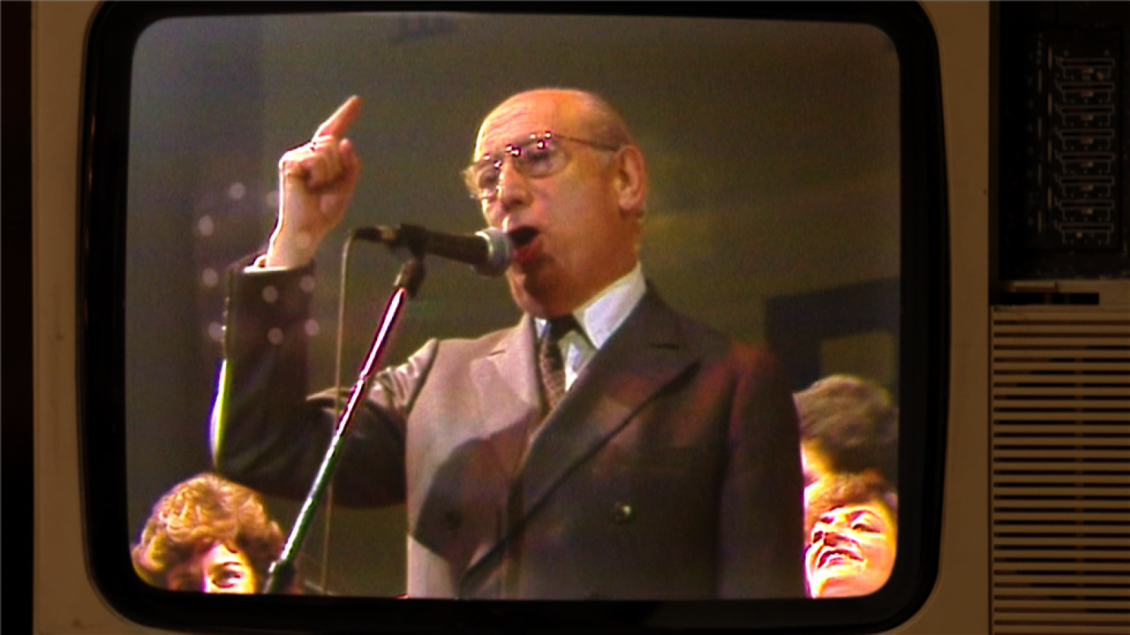 Cuéntame cómo pasó - El discurso de Tierno Galván