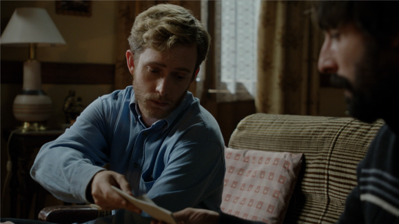 Cuéntame cómo pasó - Toni entrega a Mario la lista de objetivos del GAL