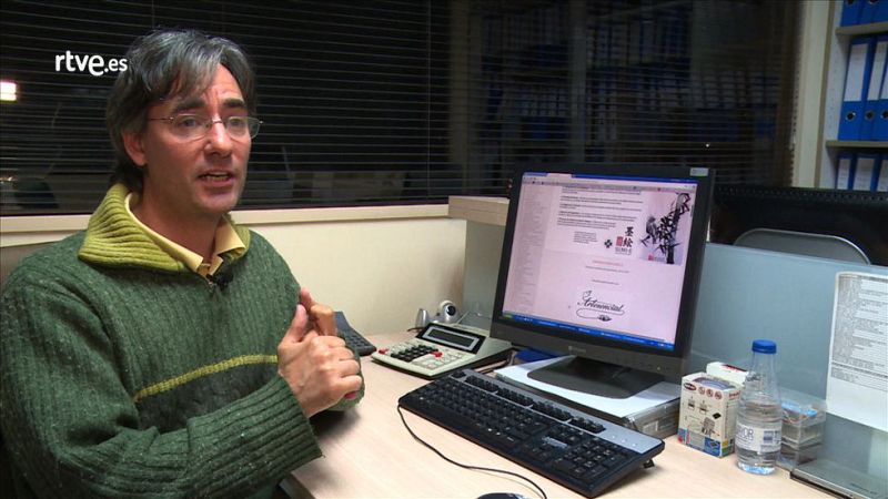 Enrique Santamaría es especialista en terapia esenia