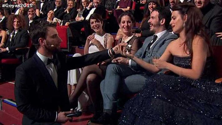 Premios Goya - Promo Goya 2016- Penélope Cruz, al rescate de Dani Rovira