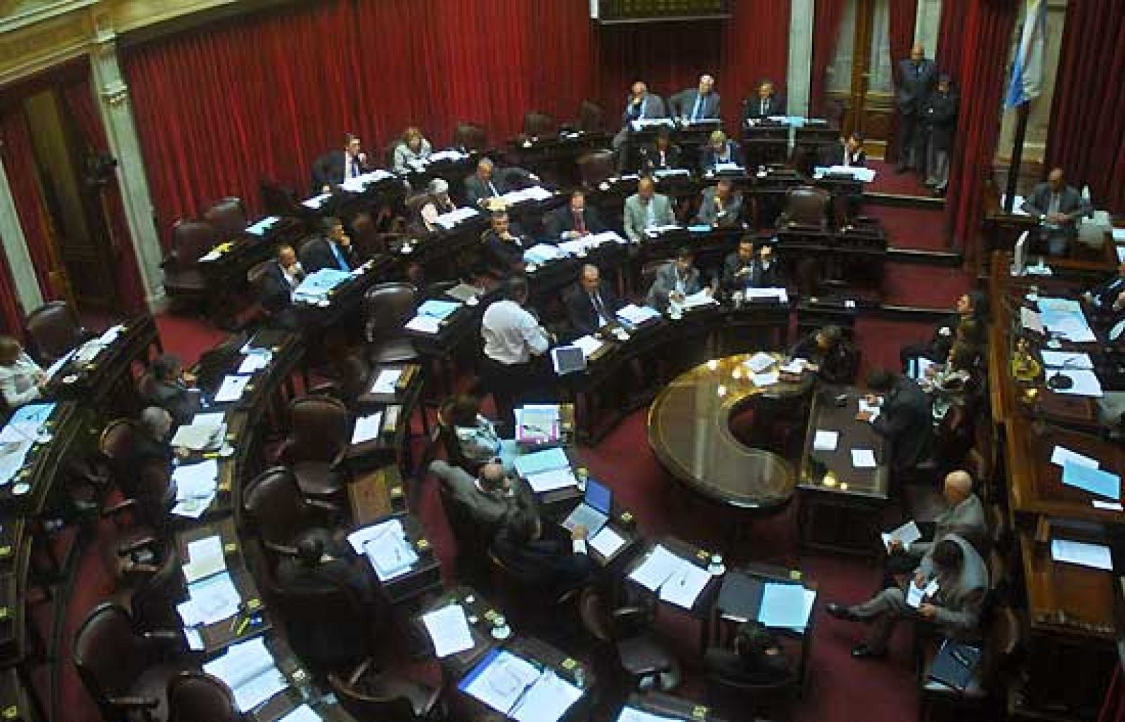 El Senado argentino ha aprobado el proyecto de nacionalización de las pensiones por 46 votos a favor, 18 en contra y una abstención.