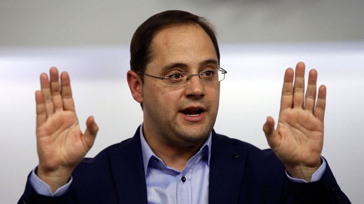 Telediario 1 - El PSOE dice que "en lo nuclear" coincide con González pero que pactar con el PP es "indultarlo"