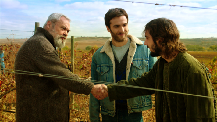 Cuéntame cómo pasó - Carlos y Luis empiezan a trabajan en la viña