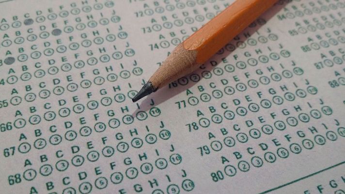 Telediario 1 - 100.000 opositores para 3.300 plazas en el SAS