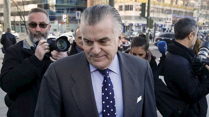 Telediario 1 - Barcenas exculpa a Rajoy del borrado de los discos duros de su ordenador