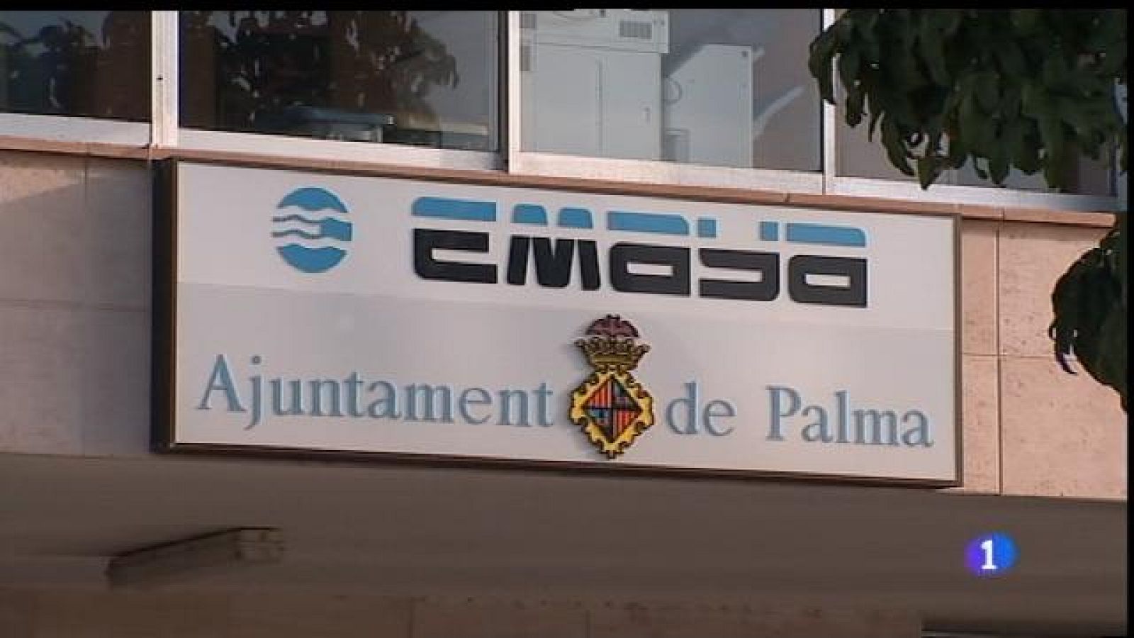 Recollida selectiva mòbil de fems en el centre històric de Palma a final d'any