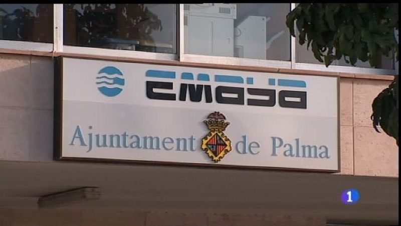 Recollida selectiva mòbil de fems en el centre històric de Palma a final d'any