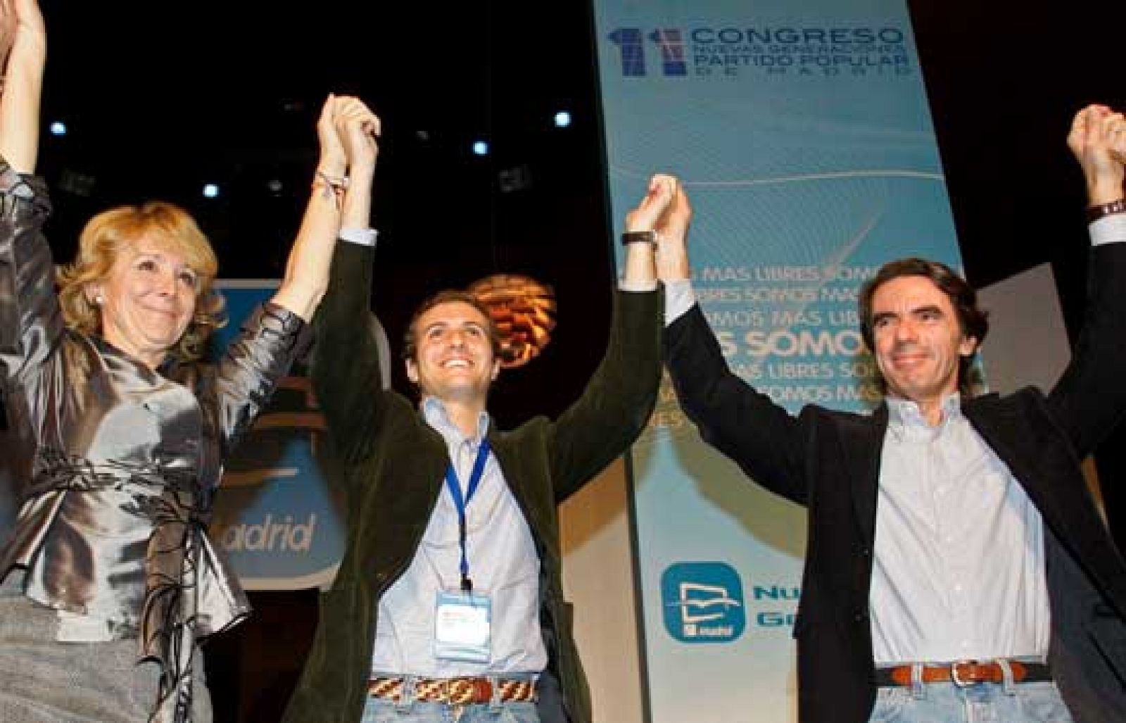 Aznar pide un PP "sin complejos" | Ver
