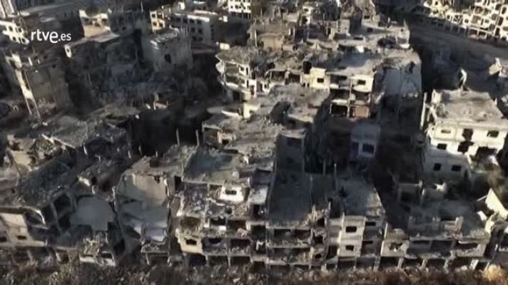  - Un dron muestra la devastación en Homs, la 'capital' de la revolución siria