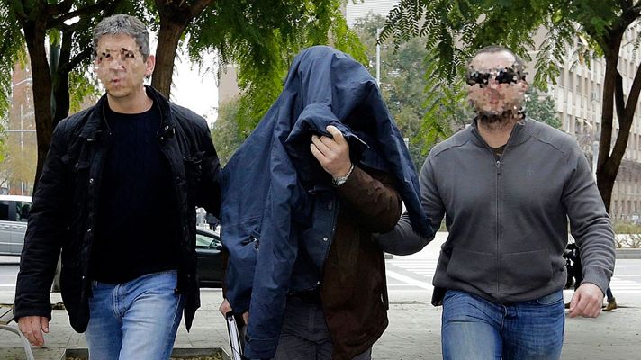 Telediario 1 - Declara el profesor acusado de abusos sexuales