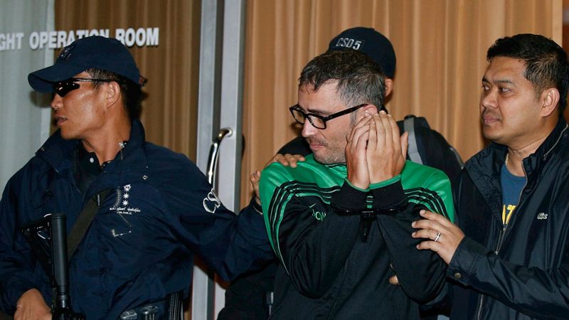 El sospechoso del asesinato en Bangkok de David Bernat , entregado por Camboya a las autoridadas tailandesas