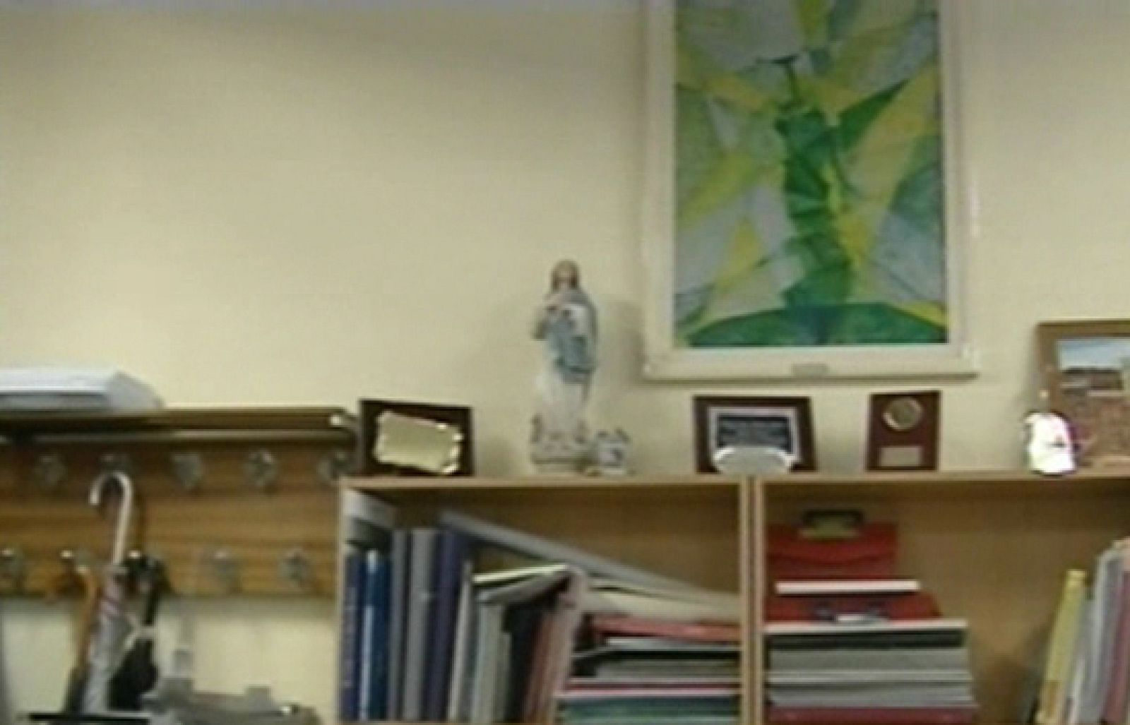 Una sentencia obliga a retirar los símbolos religiosos de las aulas de un colegio público de Valladolid | Ver