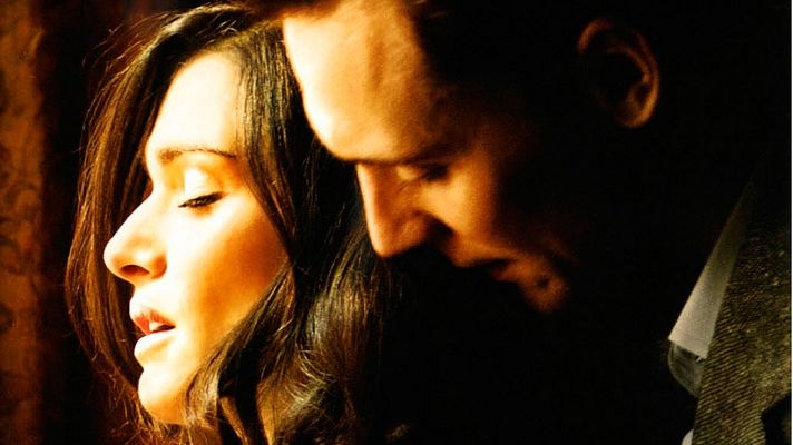 Versión europea - 'The deep blue sea', una romántica historia, este sábado en