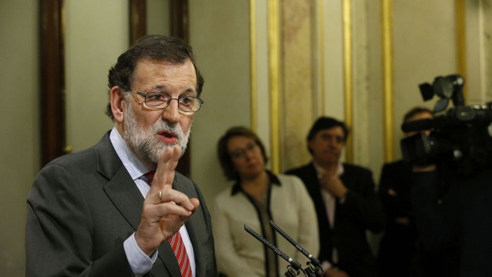 Rajoy afirma que no se siente "acorralado" por los casos de corrupción del PP